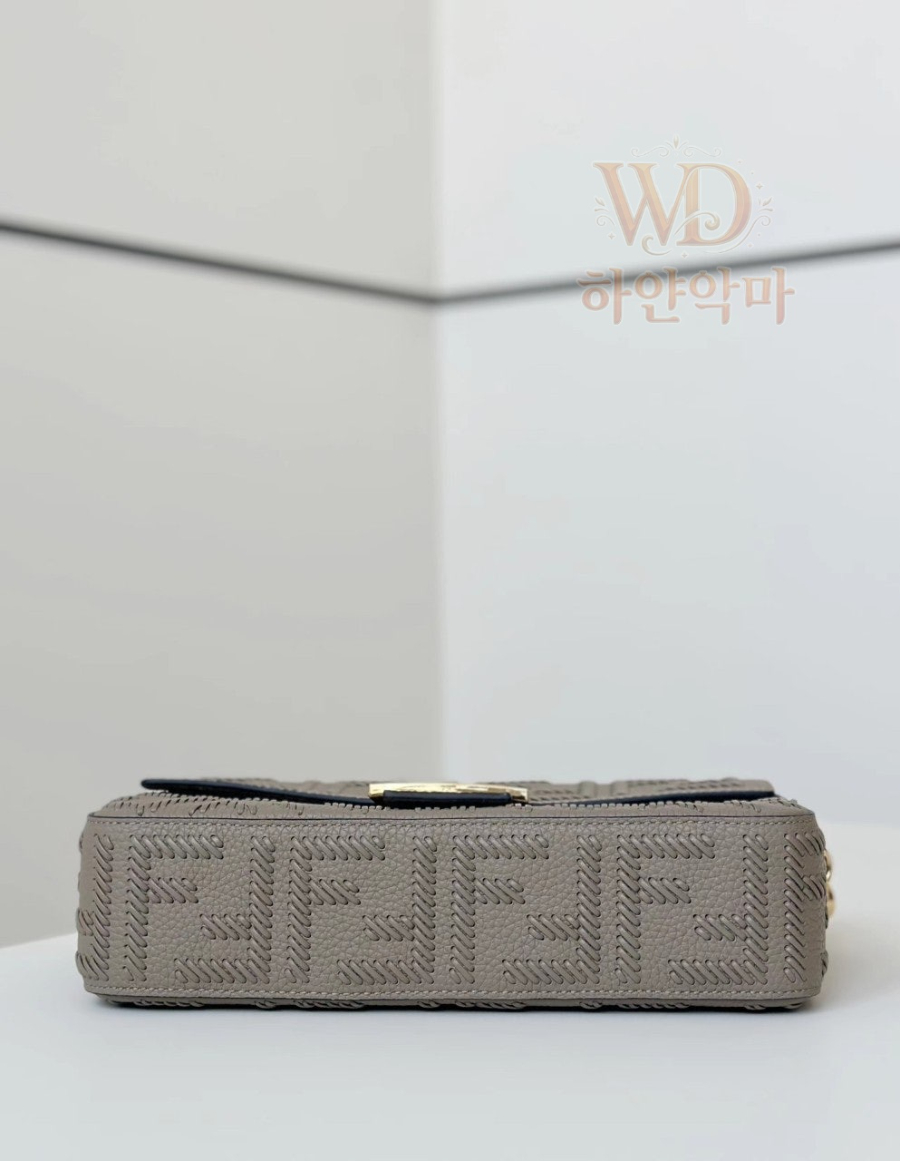 펜디바게트백-하얀악마-6.jpg