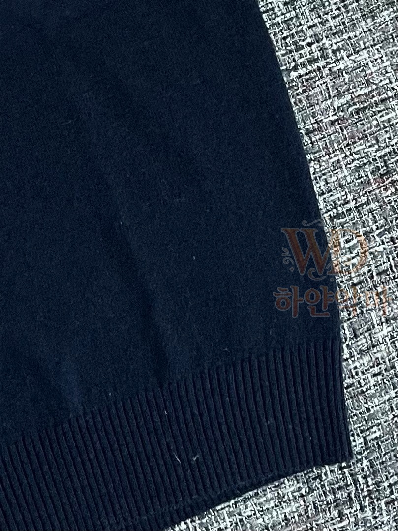 2026신상-미우미우니트스웨터-하얀악마-16.jpg