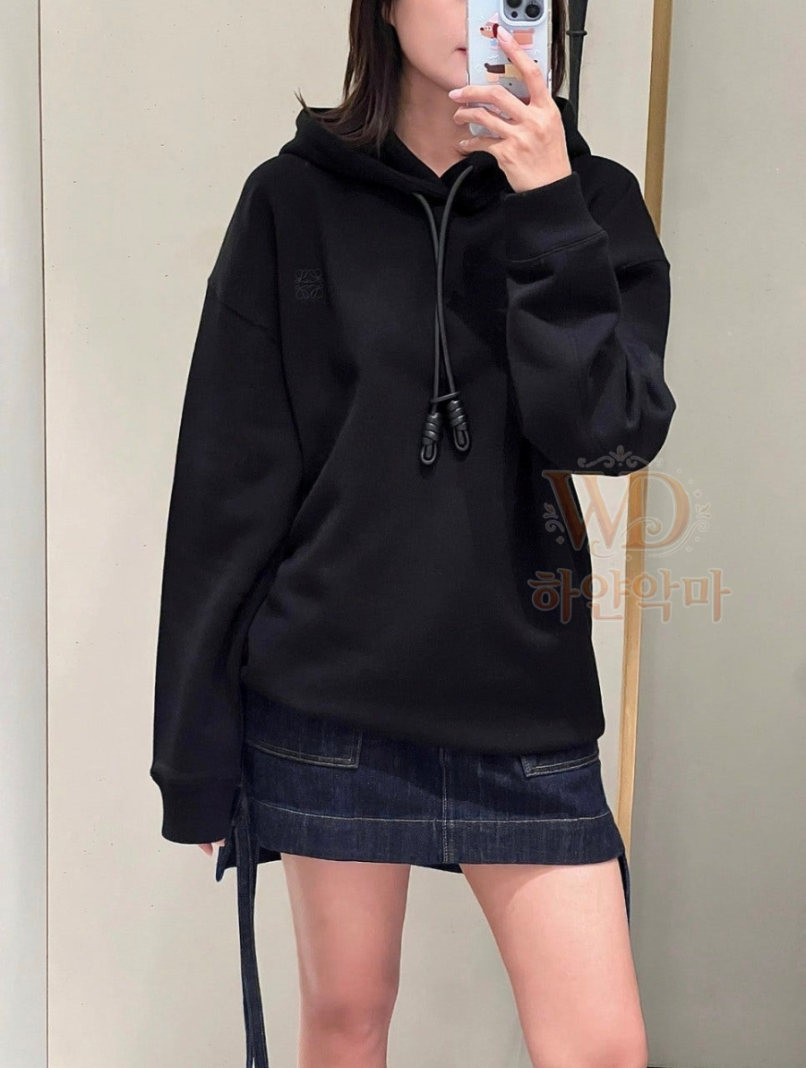 로에베신상후드티-하얀악마-2.jpg