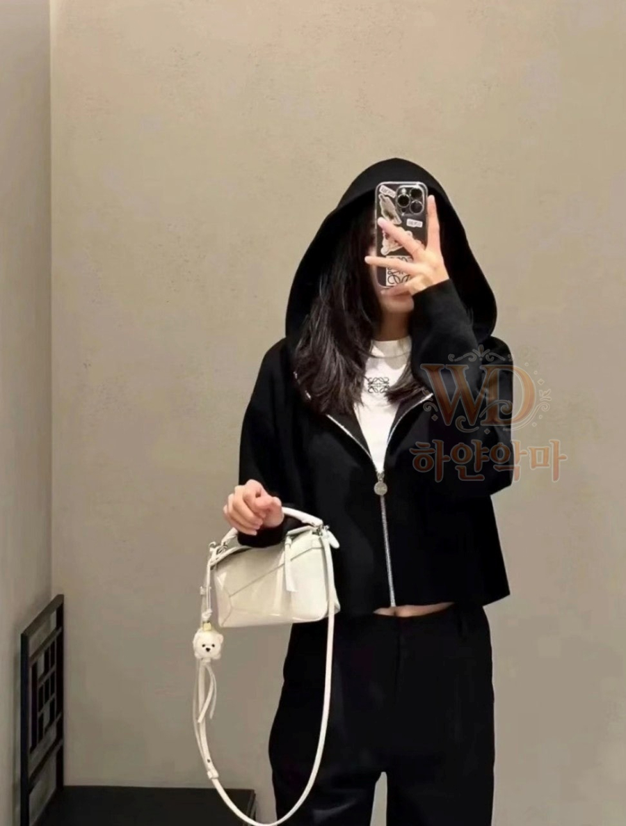 로에베신상후드집업-하얀악마-1.jpg