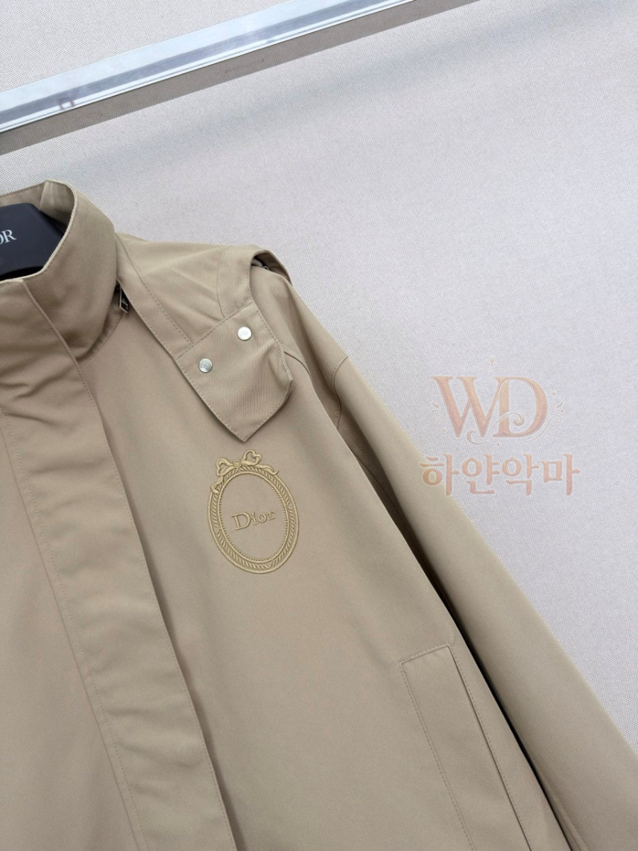 디올신상-트렌치코트-하얀악마-8.jpg