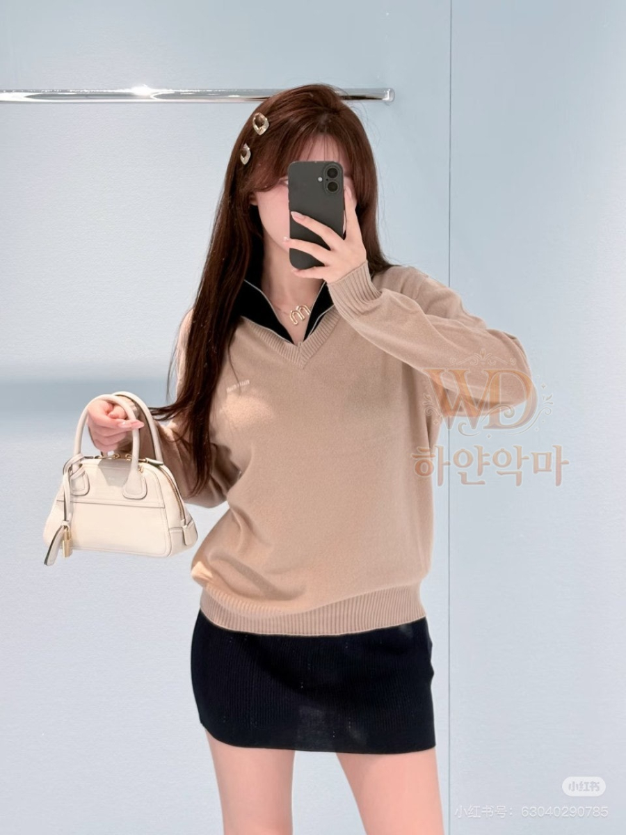 미우미우스웨터-하얀악마-2.jpg