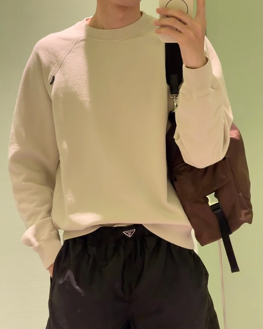 남성-프라다신상맨투맨-2.jpg